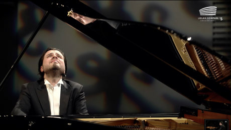 Bez maksas skatāms Andreja Osokina solokoncerta ieraksts no “Lielā dzintara”