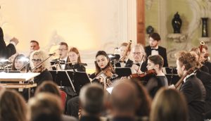 Liepajas-Simfoniskais-orkestris-Rundales-pils-foto-Janis-Porietis--