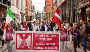 Latviesu kulturas svetki - svetku gajiens